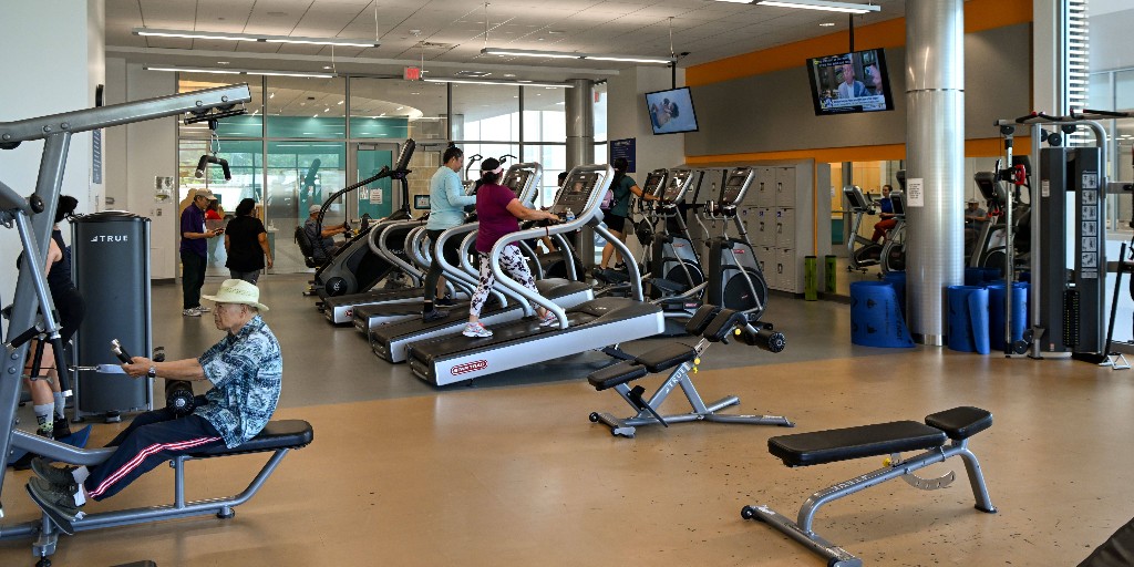 MontgomeryCoMD's tweet photo. Have you gotten your FREE #RecFit pass yet from Montgomery County Recreation? Learn more about this resource, available for County residents, by watching this series of videos βΆοΈβ‘οΈ https://t.co/xVLnbJIaO5. https://t.co/6LB25I8iAI
