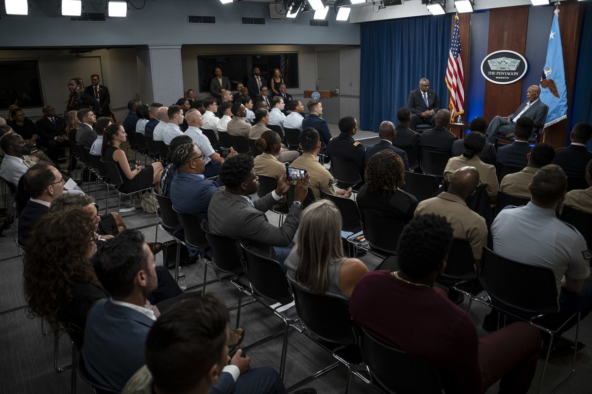 DoD_Outreach's tweet photo. Earlier this month, @SecDef Lloyd J. Austin III sat down with Morgan Freeman, a @USAirForce veteran, to discuss his documentary on the 1st black #WWII tank combat unit. Premiering this week on the @HISTORY Channel, the film tells the important story of the #761stTankBattalion. https://t.co/BtAurseV79