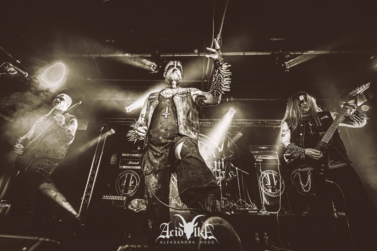 SHARE SUBSCRIBE SUPPORT HAIL SATAN!

Facebook -
facebook.com/heathendeityof…

Youtube-
youtube.com/channe/UCGGfdj…

Instagram-
instagram.com/p/Bv6aTG4FJTP/

Bandcamp-
heathendeity.bandcamp.com

📸Acidolka
Heathen Deity at REAPER FESTIVAL 23
#heathendeity, #tebm #cultneverdies #25yofh