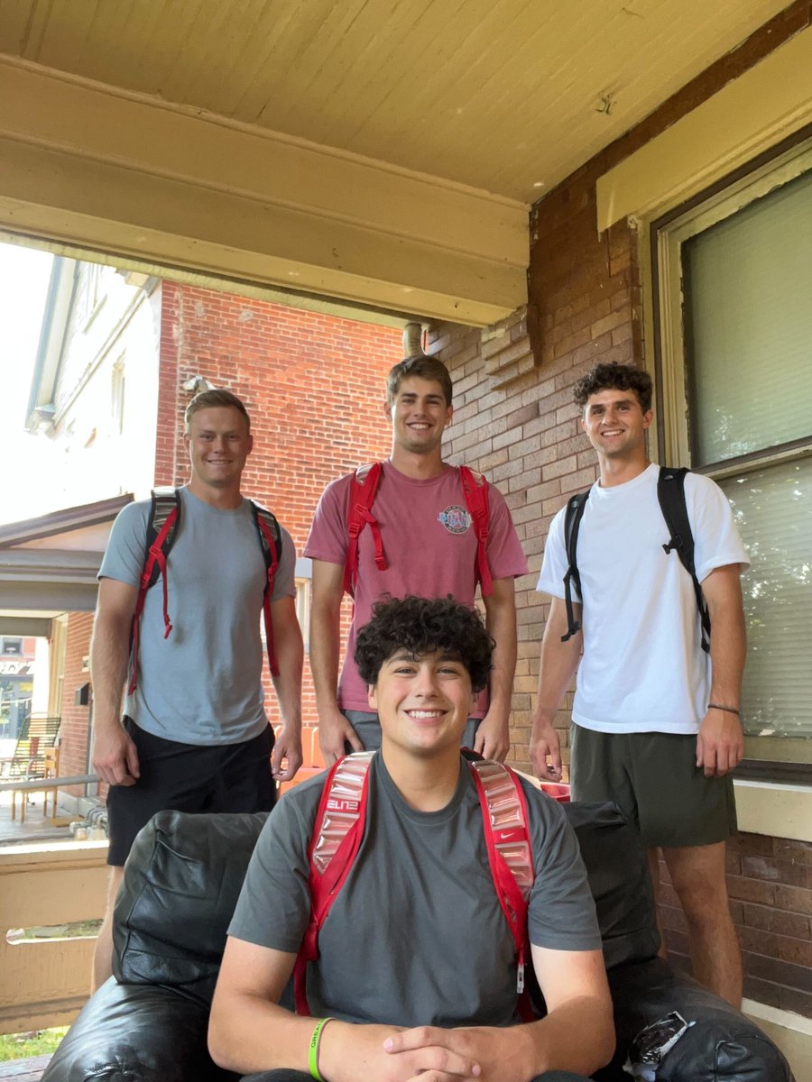 𝙁𝙧𝙚𝙨𝙝𝙚𝙨𝙩 𝙞𝙣 𝙩𝙝𝙚 𝙘𝙡𝙖𝙨𝙨, 𝙛𝙧𝙚𝙨𝙝𝙚𝙨𝙩 𝙞𝙣 𝙩𝙝𝙚 𝙨𝙘𝙝𝙤𝙤𝙡 🎶

First day of classes in the 📚 for the ⚾️ Bucks 🎒

#GoBucks