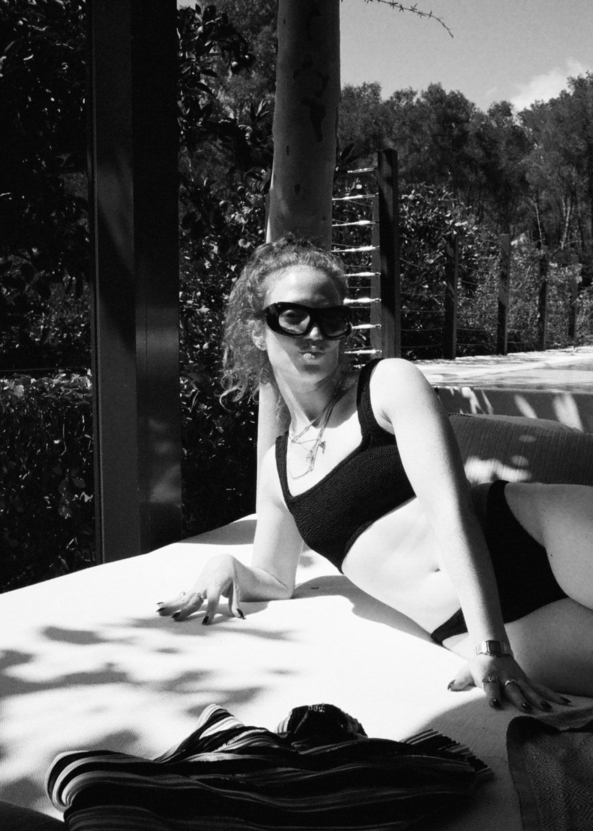 Jess Glynne tweet media