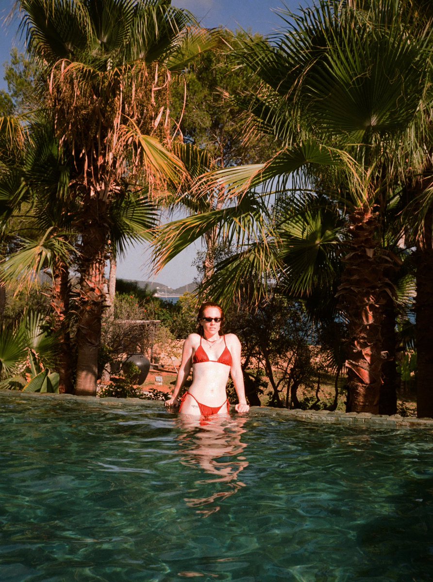 Jess Glynne tweet media