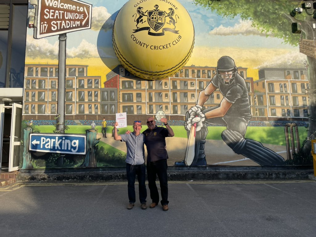 RossOpie's tweet photo. Up The @TwyfordHouseCC 🙌👍🏏 Volunteer award winners…love this club and the Twyford Family, proud to be part of the BS11 Fam 🙌😍🏏🦡🍺 #Tuesdayawardceremonys #GoGlos #Twyfordfamily https://t.co/ue3pExTEpU