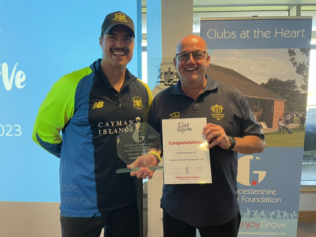 Ross Opie (@rossopie) on Twitter photo Up The <a href="/TwyfordHouseCC/">Twyford House</a> 🙌👍🏏 Volunteer award winners…love this club and the Twyford Family, proud to be part of the BS11 Fam 🙌😍🏏🦡🍺 #Tuesdayawardceremonys #GoGlos #Twyfordfamily Up The <a href="/TwyfordHouseCC/">Twyford House</a> 🙌👍🏏 Volunteer award winners…love this club and the Twyford Family, proud to be part of the BS11 Fam 🙌😍🏏🦡🍺 #Tuesdayawardceremonys #GoGlos #Twyfordfamily