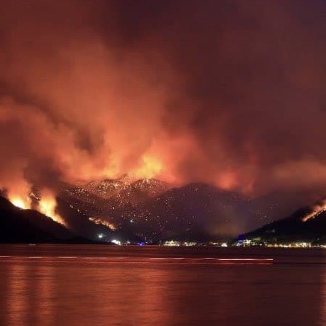 Çanakkale de başlayan ve saatlerdir devam eden yangını üzülerek takip ediyoruz. Umarız ki bu felaket bir an önce durdurulur.
#Çanakkale