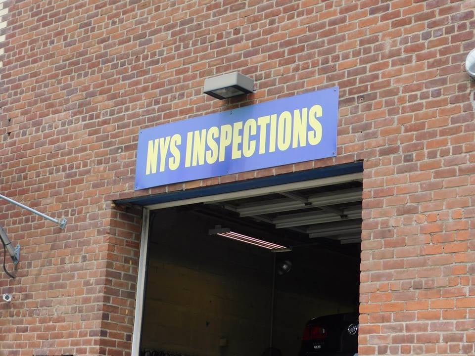 As we all enjoy the final weeks of summer, don't allow yourself to forget about your car inspection. If your car is due for an inspection this month, stop in and let us make sure everything is in working order! #ozzysautoclinic #inspection #carinspection