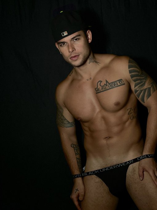 Want my HOT, SWEATY gear? Now Selling underwear + more! 💦 🩲 https://t.co/SwNw4Ut2pW<a href="/tag/thirstythursdays"class="tags"><span>#thirstythursdays</span></a>