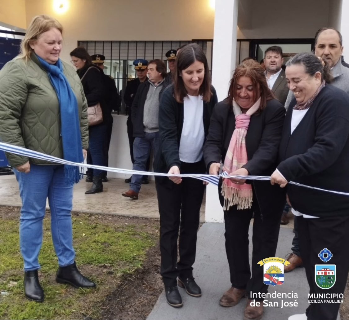 tamchacon's tweet photo. Hoy queda inaugurada la nueva oficina administrativa de la Intendencia de San José en Ecilda Paullier logrando nuclear diferente servicios para nuestros vecinos, pero también hoy se concreta otro paso en el proyecto de la construcción de nuestra añorada Casa de la Cultura. https://t.co/SgKvQXQcX8