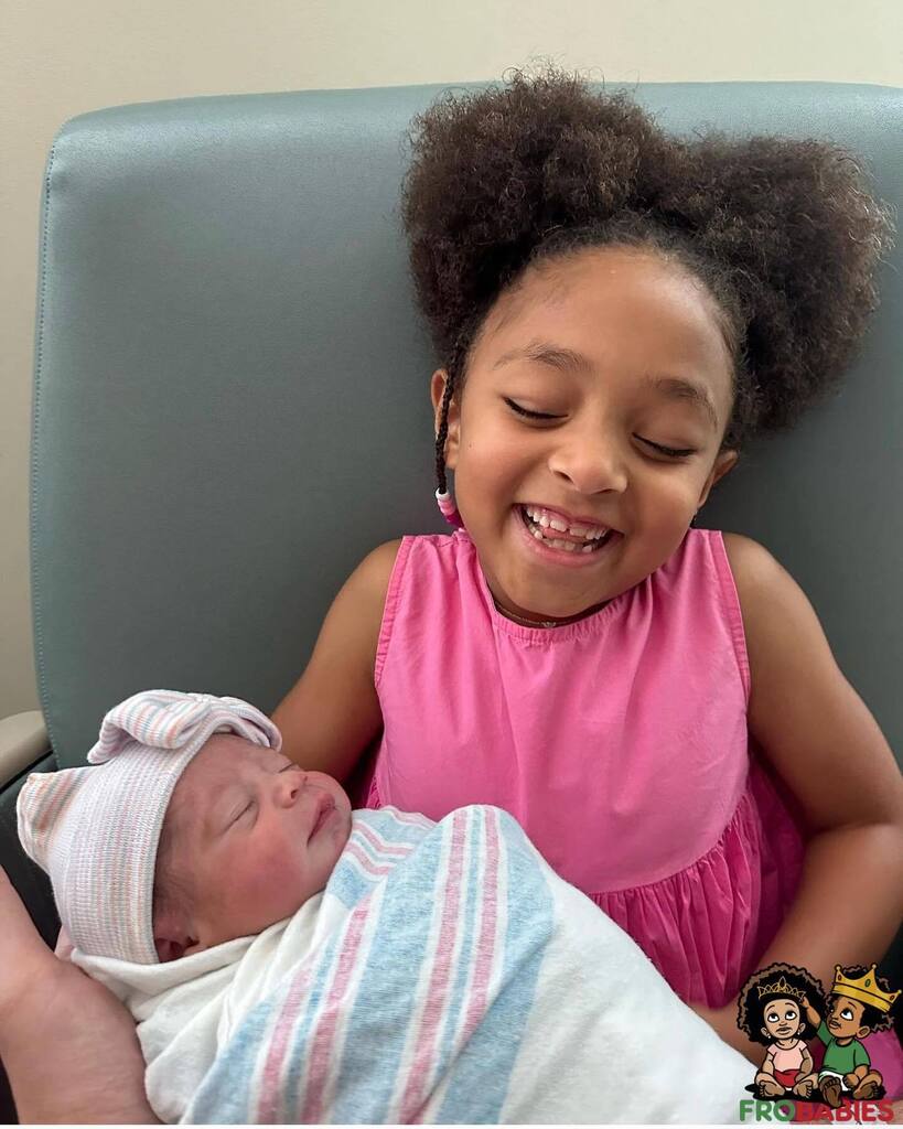 Frobabies's tweet photo. 🎾 ☺️olympiaohanian and her baby sister, Adria River ! 🥰🎾@serenawilliams @alexisohanian 

#frobabies #serenawilliams https://t.co/PNcyTt0x6P 🎾 ☺️olympiaohanian and her baby sister, Adria River ! 🥰🎾@serenawilliams @alexisohanian 

#frobabies #serenawilliams 🎾 ☺️olympiaoha… https://t.co/ESLL0j3Uy8