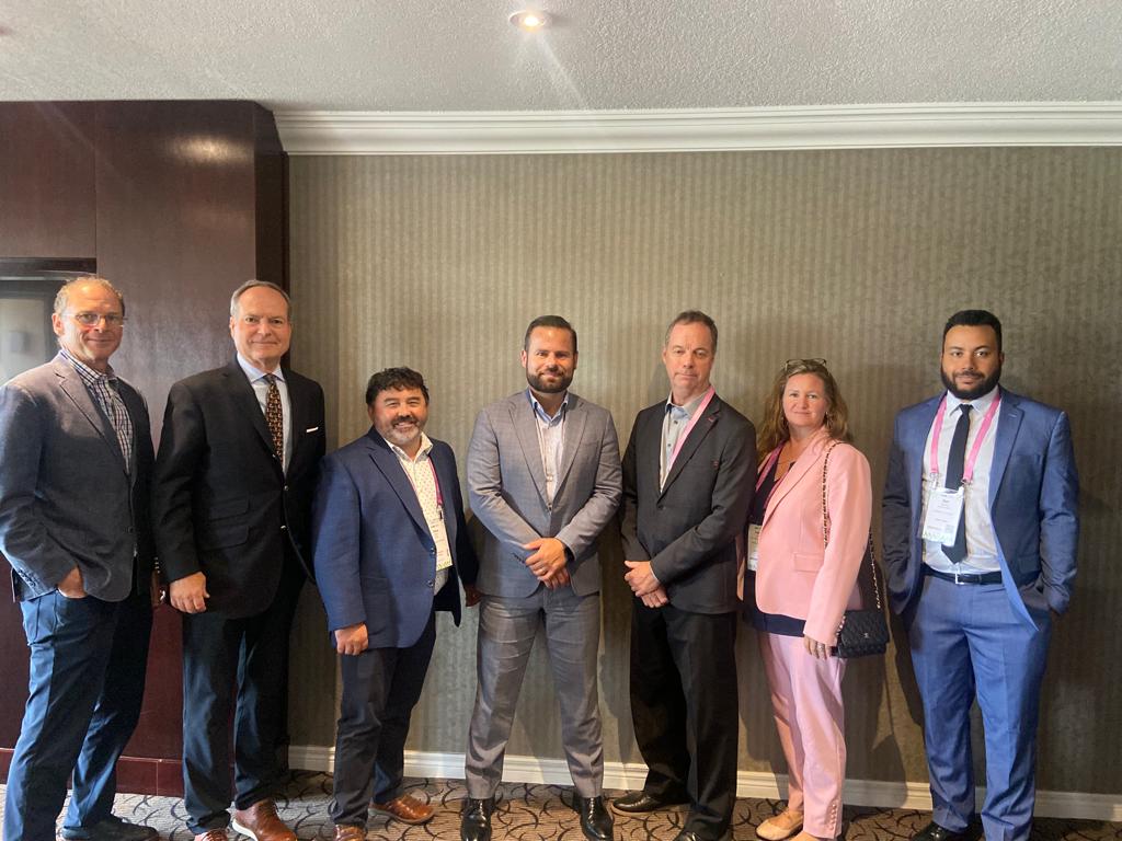 Yesterday I met with the Township of Uxbridge at AMO and had an insightful meeting discussing the progress made to create Ontario’s first urban provincial park.

Don’t forget to have your say on what you’d like to see in an urban provincial park! 👉ontario.ca/page/survey-ex…