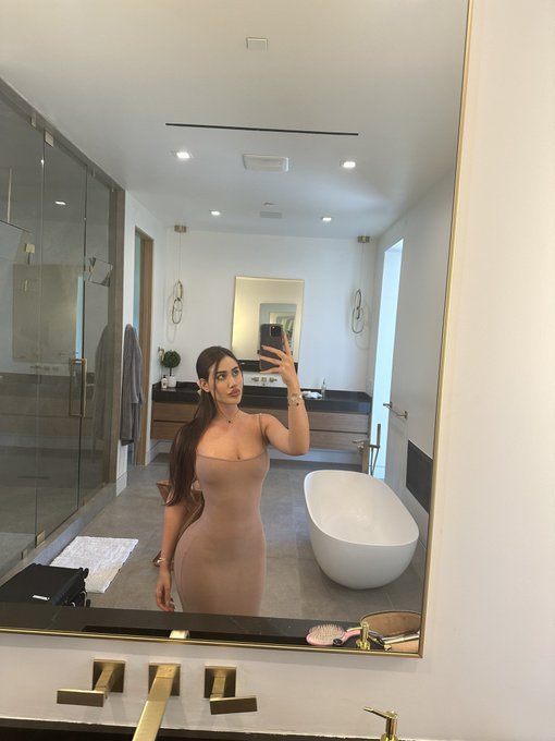 hii https://t.co/xg5Jq9epMo