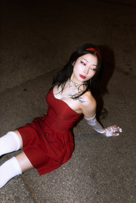 2 pic. Perfect blue inspired shoot ♥️ https://t.co/kCXEGkj05v