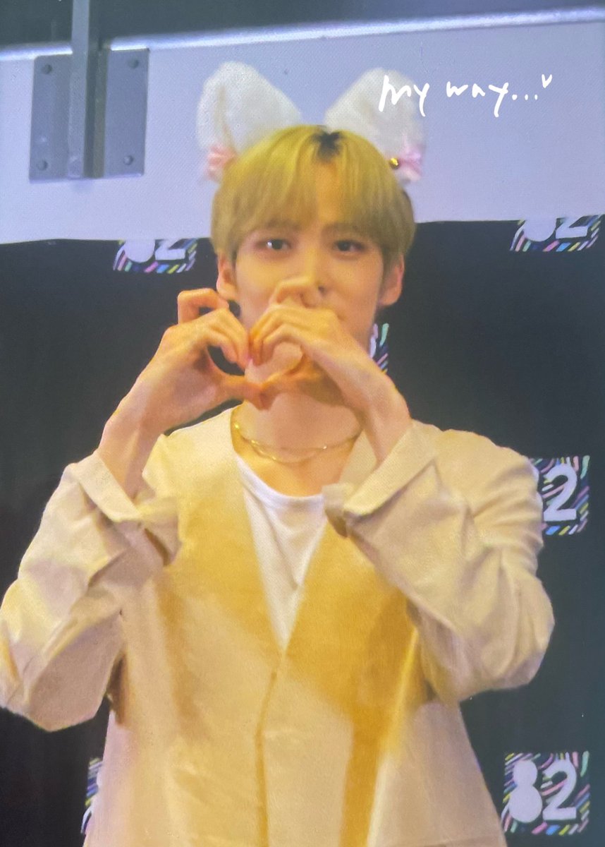 230820 HELLO82 LA FANSIGN D2

🐱🤍

#에이티즈 #ATEEZ #윤호 #YUNHO