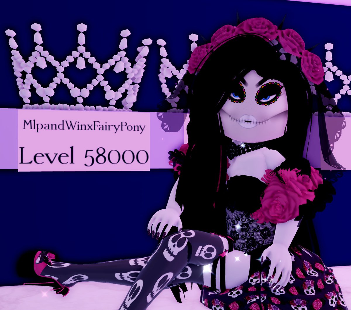 I hit level 58000 in #RoyaleHigh!🤍🖤