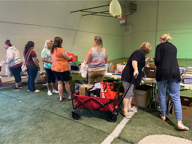 NCCSschools's tweet photo. Thanks so a United Way school supply donation and a partnership with In My Father's House, N-CCS staff was able to pick up classroom school supplies and snacks. #whatdoesyourdashmean https://t.co/BAZTCbOUgZ