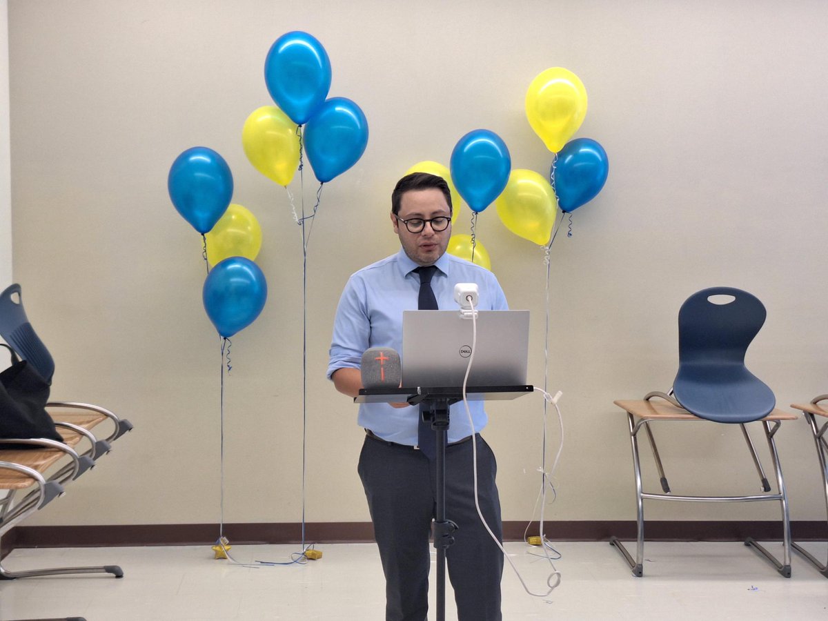 BlackChurchesDE's tweet image. Here are some behind-the-scenes photos from @BlackChurchesDE #ACP Natl Day of Action Kickoff webinar on Aug 19. Check out our partners from @MetropolitanAME, @FCC, @NTIAgov, @OCTODC &amp;amp; DC Councilman @trayonwhite at the DC kickoff at Ballou HS. #BlackChurches4DigitalEquity