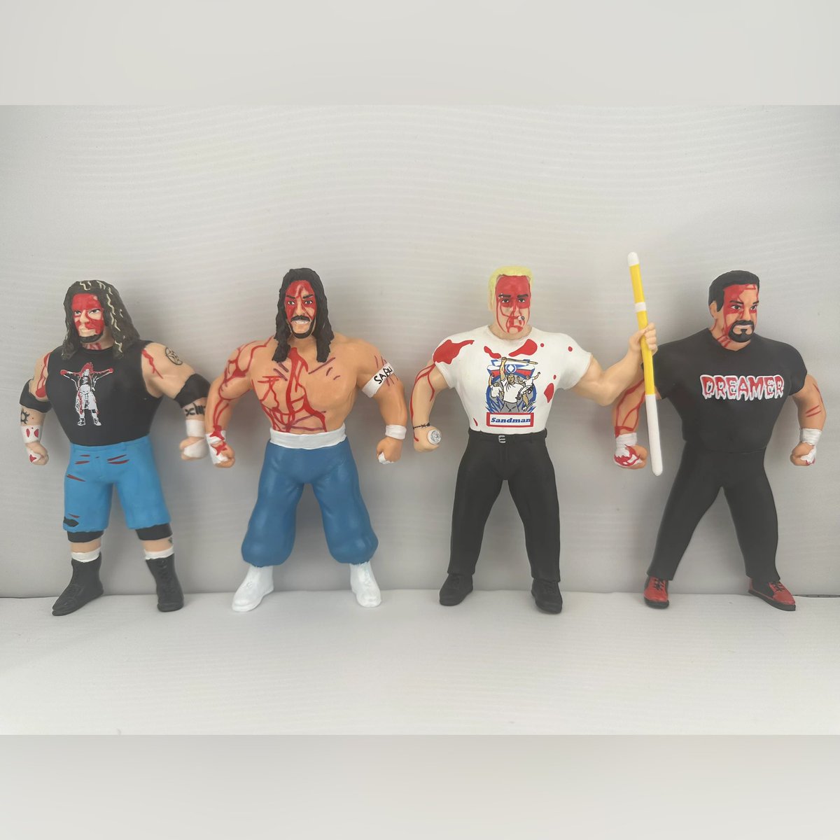 MajorWFPod's tweet photo. So many new items over at https://t.co/RbYK9OpnZs!
The @TheJoeShoes Major Bendies are selling like crazy.
There’s #Live17 merch.
Extreme #MajorBendies Series 1 are shipping, now.
#FWFLive4 cards are also available.
That’s not even all of it!
#ScratchThatFigureItch https://t.co/VhoZ5QLlt1