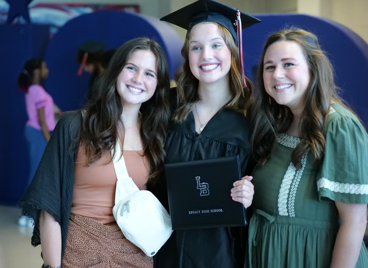 Way to go, summer graduates! Your future is bright! #MISDClassof2023