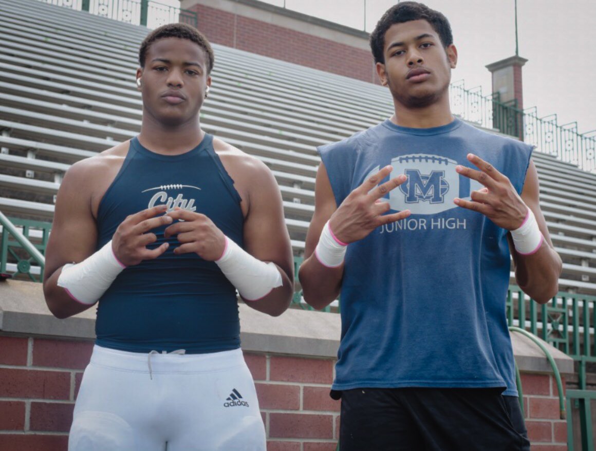 Okay_Jamesss's tweet image. FAMILY 🐺 @MCityFootball | #CoachDavis