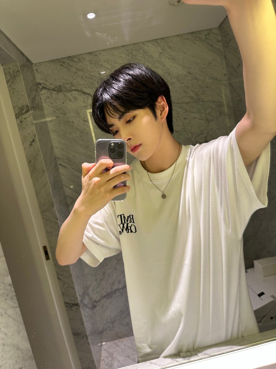 Lun8LATAM's tweet photo. |TRAD WEVERSE|

Actualización de #Takuma

Espero que hoy hayas tenido un buen día ㅎㅎㅎ

#루네이트 #LUN8 #타쿠마 #タクマ https://t.co/LFwYobrk5Y