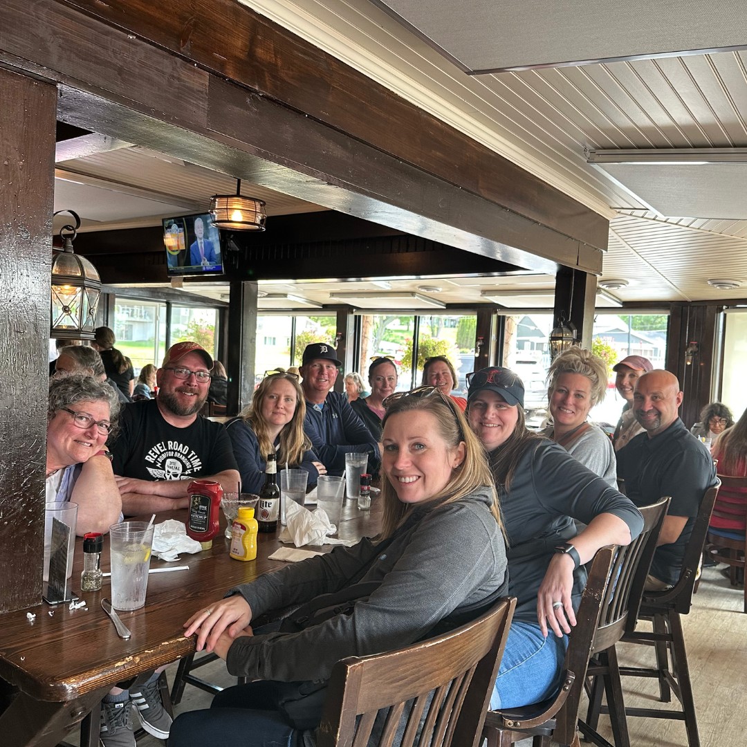revelmarketing's tweet photo. To celebrate being one of West Michigan's @101Best Companies to Work For this year, we pushed the "pause" button on work for lunch at Bear Lake Tavern and boat rides on Muskegon Lake. ⚓ Great job, Revel team! 🥳

#revelmarketing #bestandbrightest #watchmuskegon https://t.co/wTZmAO3rLP