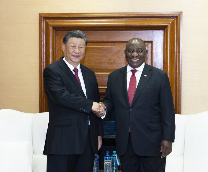CGMeifangZhang's tweet photo. President Xi Jinping held talks with South African President Cyril Ramaphosa. President Xi noted that this is his fourth visit to the country as Chinese President, and he has personally witnessed the robust growth of #China-#SouthAfrica relations in the past decade. @SpokespersonCHN