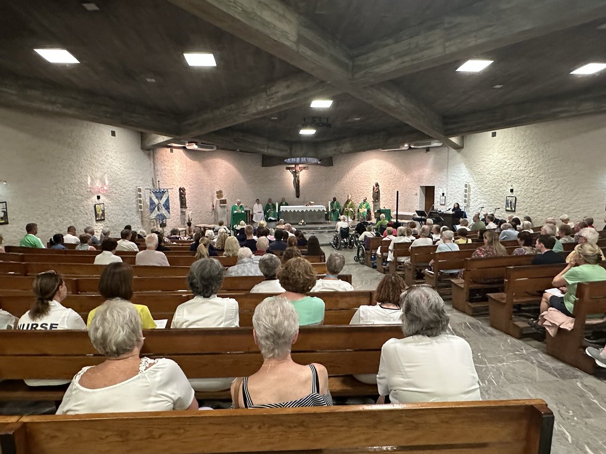 StPilgrimage's tweet photo. Come and join us on Sunday 27th August for our Thanksgiving Mass in St Cuthbert’s Church, Slateford, Edinburgh. Mass begins at 3pm and there will be refreshments in the hall. All are welcome! @archedinburgh catch up with friends… old and new! https://t.co/DvkXTfoBqx