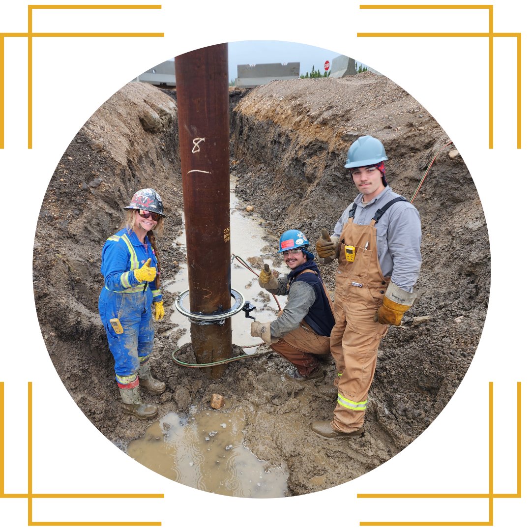 pipeworxca's tweet photo. Thumbs up to just another day at the office!  

While their "cubicle" might look different than many, it's all in a day's work to get the job done! https://t.co/bI2eww2DYa