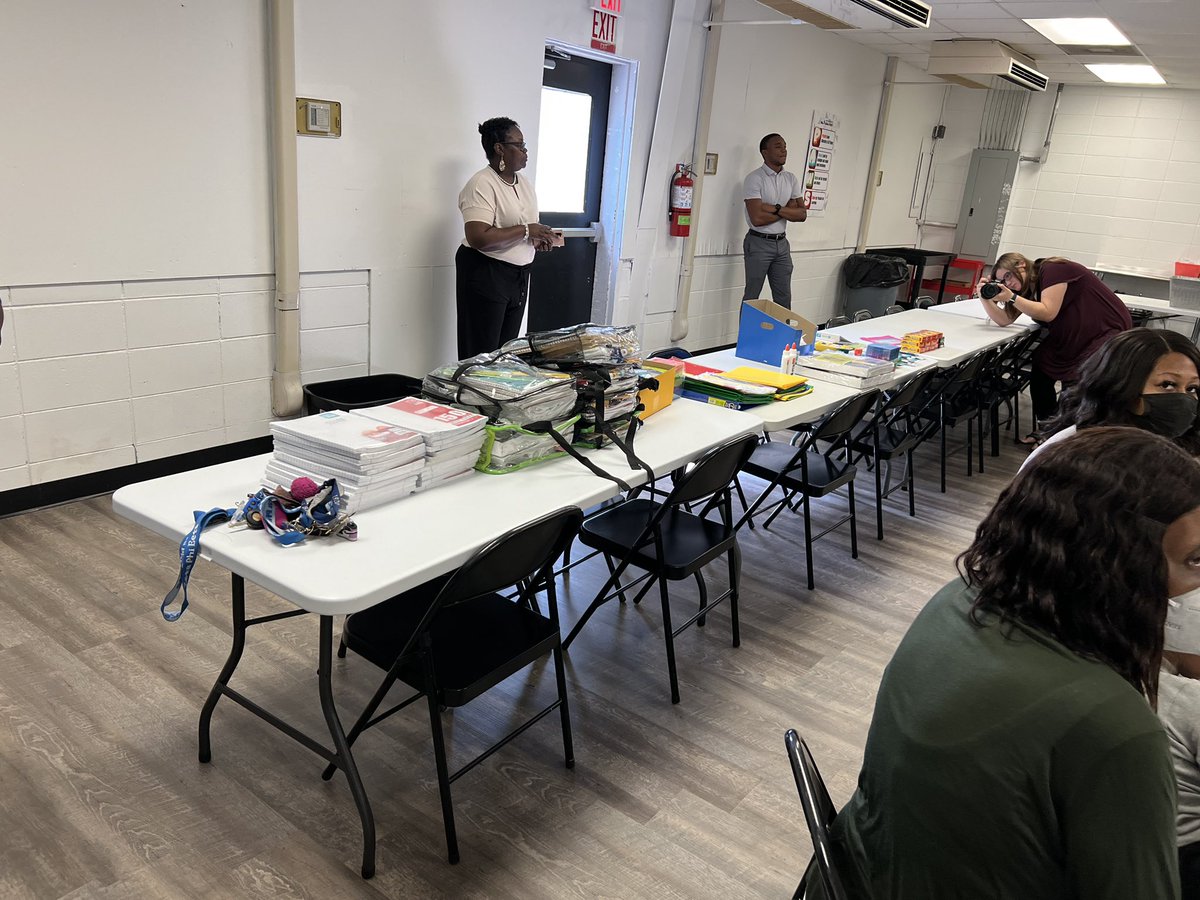TheZetaChapter's tweet photo. On today, the Ladies of Zeta Chapter and the men of Delta Kappa Chapter of Alpha Phi Alpha Fraternity, Inc donated various school supplies to two schools: Trinity Episcopal Day School and Susie B West Primary School. We hope to continue to give back to the kids and the community! https://t.co/DP4B3JoU76