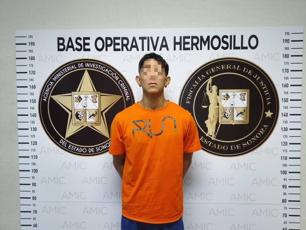 LupitaJuarezH's tweet photo. 🔴 Captura la Fiscalía de Sonora a Sergio Armando ‘N’, #ElCheco y/o #ElPayaso, por su probable responsabilidad en el homicidio del ex procurador estatal y exaspirante a la presidencia municipal de Cajeme, Abel Murrieta, así como por lesiones calificadas por disparo de arma de fuego en contra de Lizeth “N”, víctima colateral en 2021.