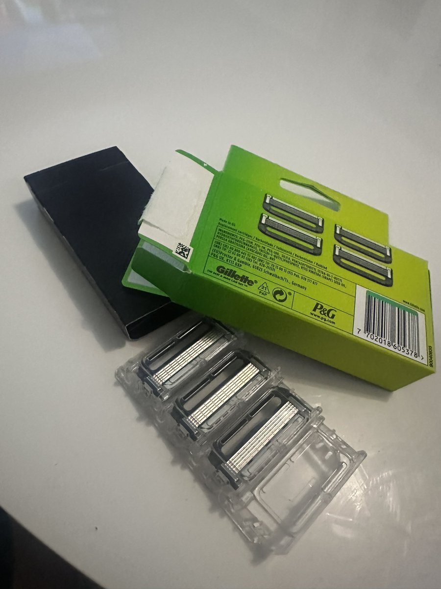 _Carter_Jack's tweet photo. @GilletteUK @Gillette @BootsUK I know this is petty but shaving blades are so expensive these days buying a pack of four and only getting 3 is a per take https://t.co/vUVyYEG5LS