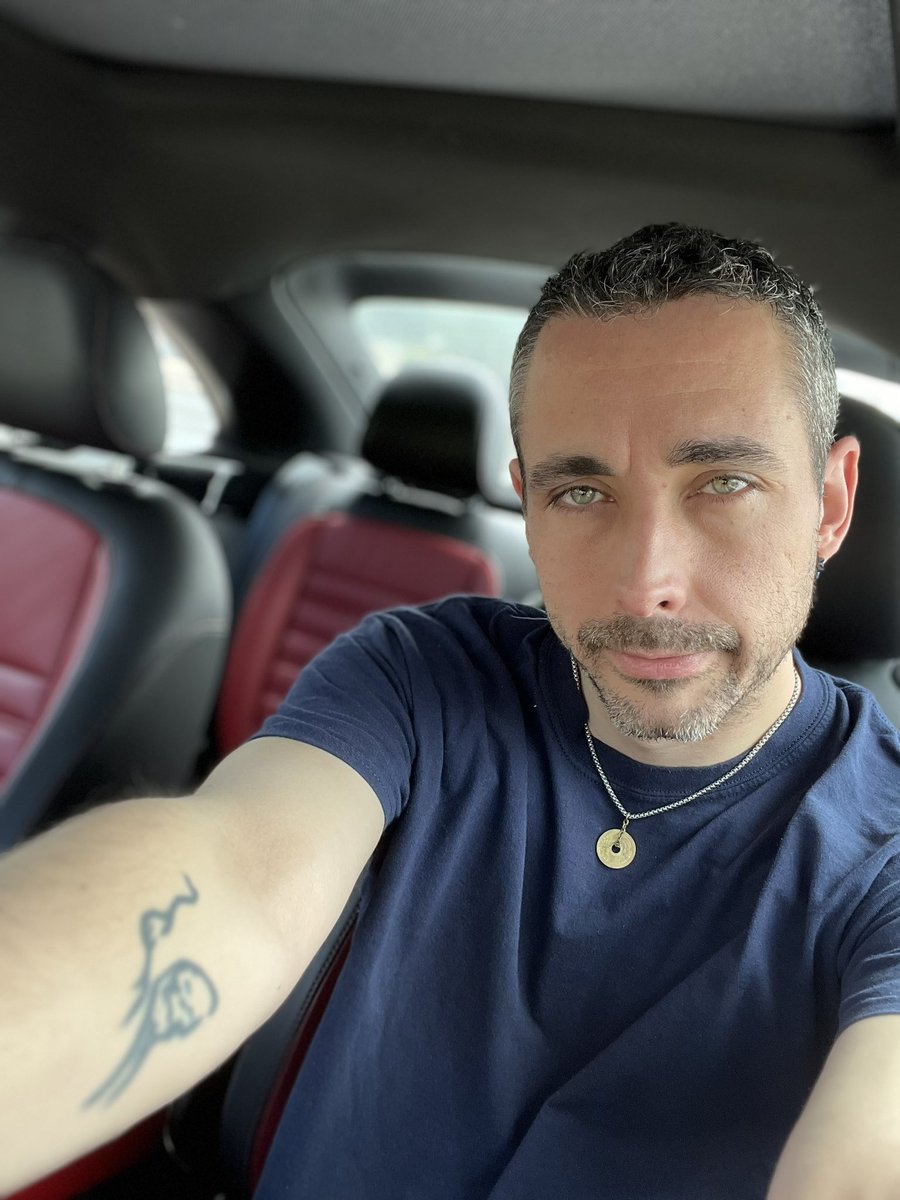 Vibrianium's tweet photo. Heading to the dentist 🦷 
.
#ratherbegaming #gamer #gaming #hazeleyes #irisheyes #nofilter #nofilterneeded #carselfies #photoshoot #shotoniphone https://t.co/41UL9pzEHd