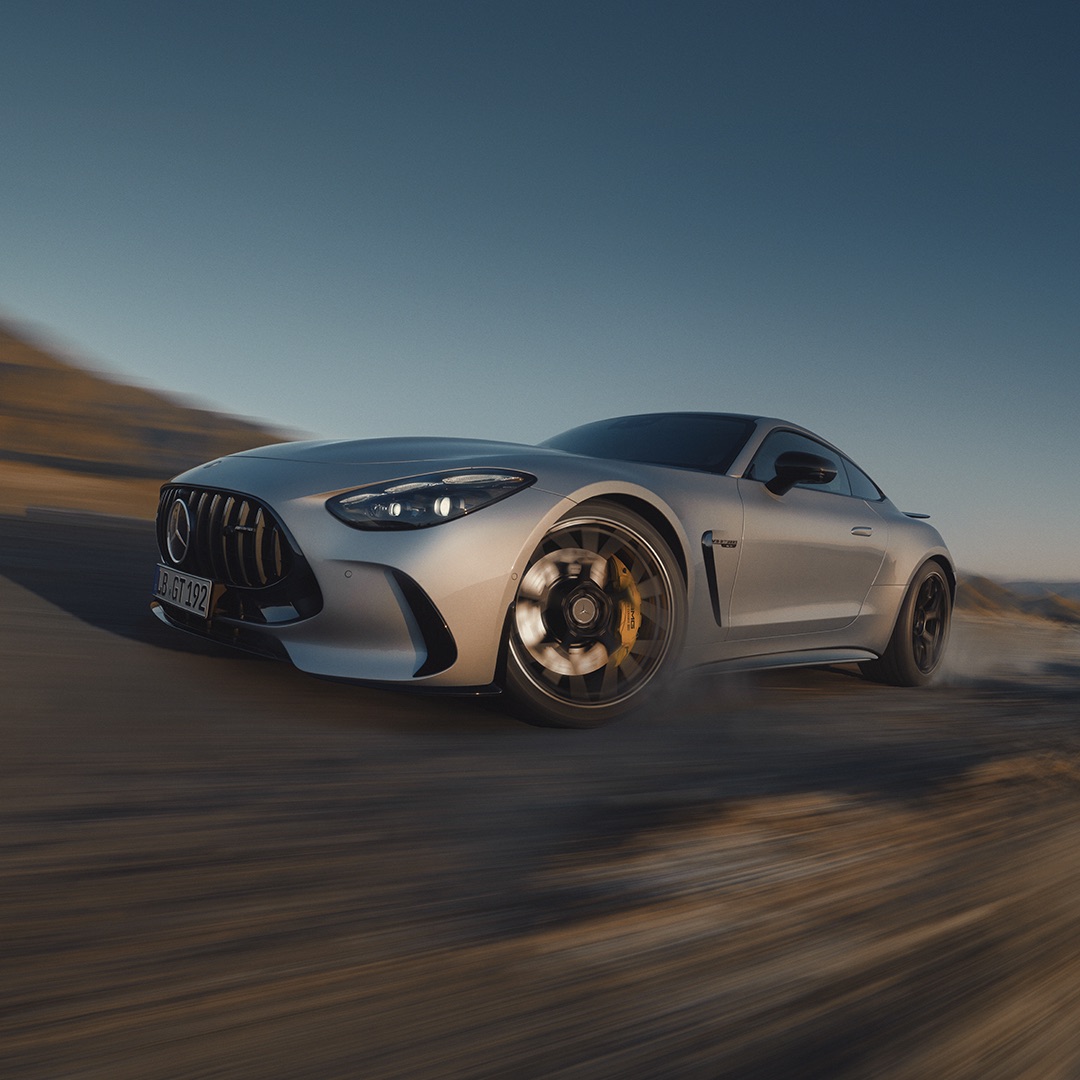 Das Rampenlicht ist an. Die Welt schaut zu. Begrüßt den brandneuen Mercedes-AMG GT - den sportlichsten aller AMGs. SO THRILLING. SO AMG.
 
Erfahrt mehr: mb4.me/AMG_GT_de_tv
 
#MercedesAMG #AMG #AMGThrill #AMGPremiere #SOAMG