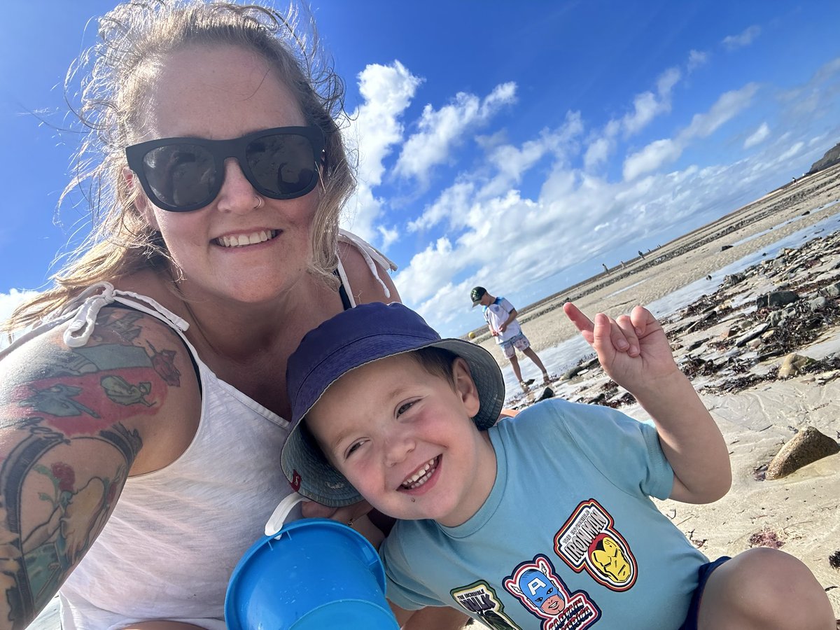 Mrs_Chubbs_'s tweet photo. 🌈 Happy Rainbow Baby Day 🌈 

To our perfect little Jonah and all those little ones who come along and heal a part of our hearts. 

Sending lots of love to those awaiting their rainbow 

#rainbowbaby #babyloss #maxchubb #jonahrobertchubb https://t.co/NCz1XzFJo5