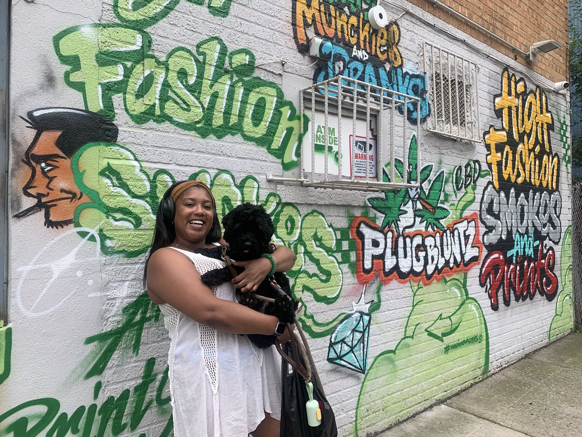Highfashionsmks's tweet photo. Two happy customers! #puppiesoftwitter #puppies #puppylove #BFFs #streetart #mural #nyc https://t.co/XeCizK9I3I