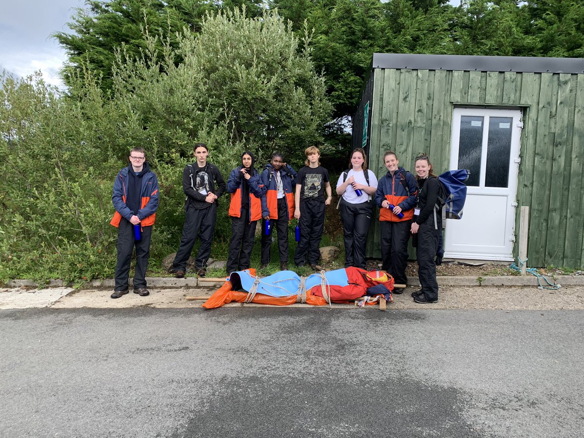 Miss Porter tweet media