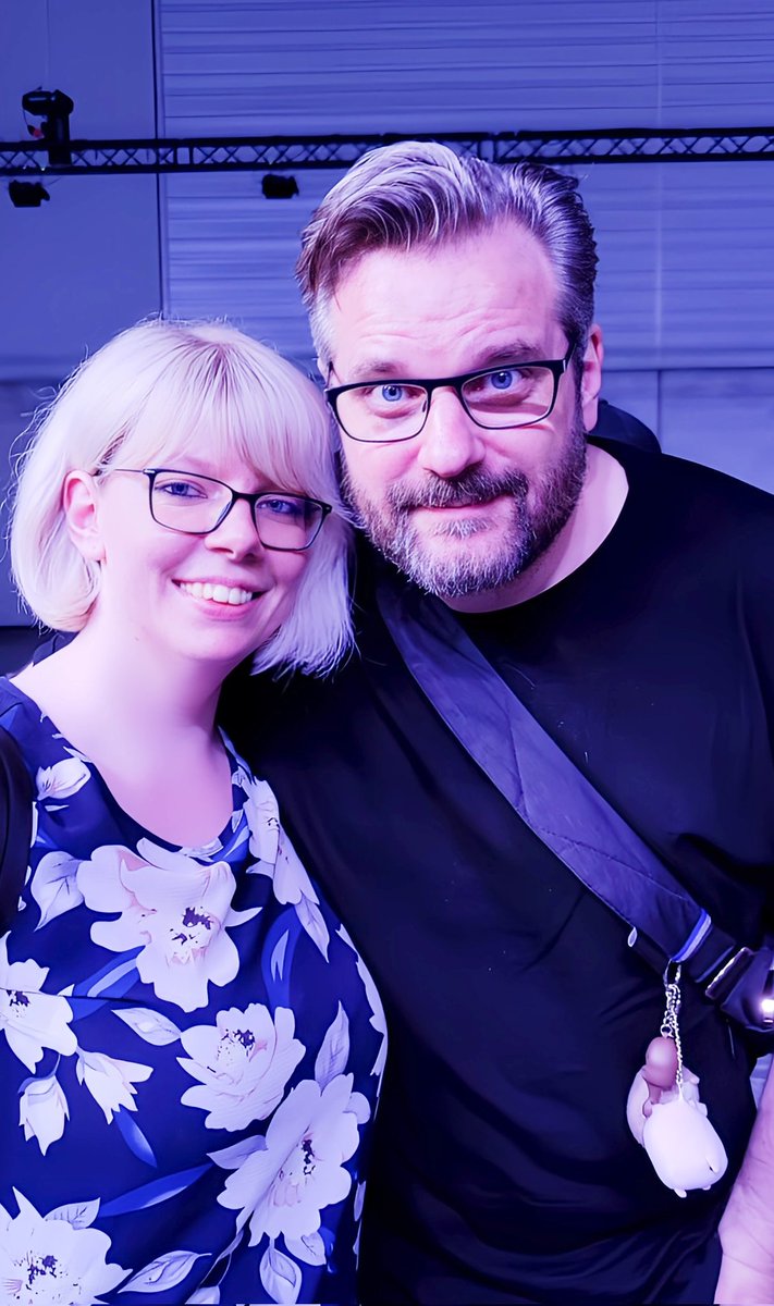 Kaffeekaetzchen's tweet photo. That was one of the best days of my life. Thank you so much for letting me meet you @Gronkh #gamescom2023 #opennightlive https://t.co/ylVbKQE78G