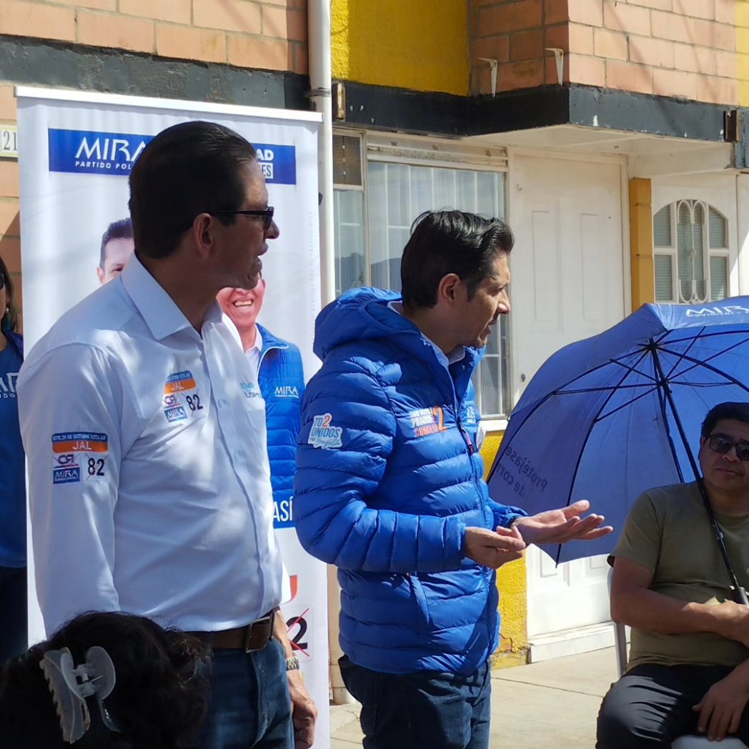 EmirLopez82's tweet photo. Compartimos con habitantes del sector de Villas de Viscaya, dando a conocer las propuestas de @SamirBedoya como candidato al concejo 2️⃣✌🏼. 

Desde las diferentes corporaciones trabajaremos por las comunidades 🚀. https://t.co/dJkvB6ivcs