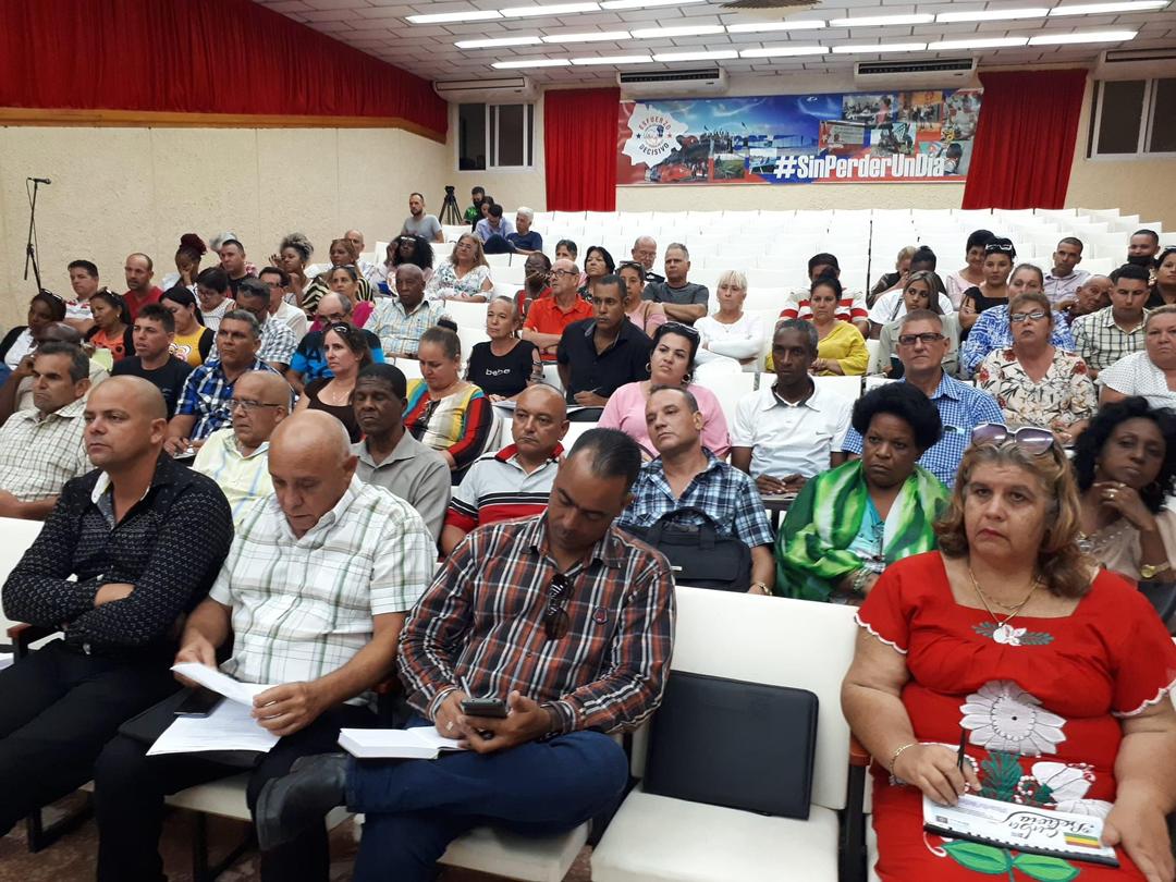Evalúa Ministra de Educación, Naima Ariatne Trujillo Barreto, preparativos para el inicio del nuevo curso escolar en #CiegodeAvila.
#LatirAvileño 
#LatirXUnEneroDeVictorias