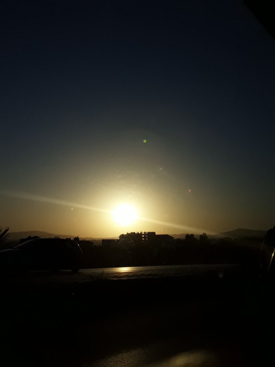 manar10827643's tweet photo. جمال الغروب..🌄 https://t.co/kVj04KO1HU