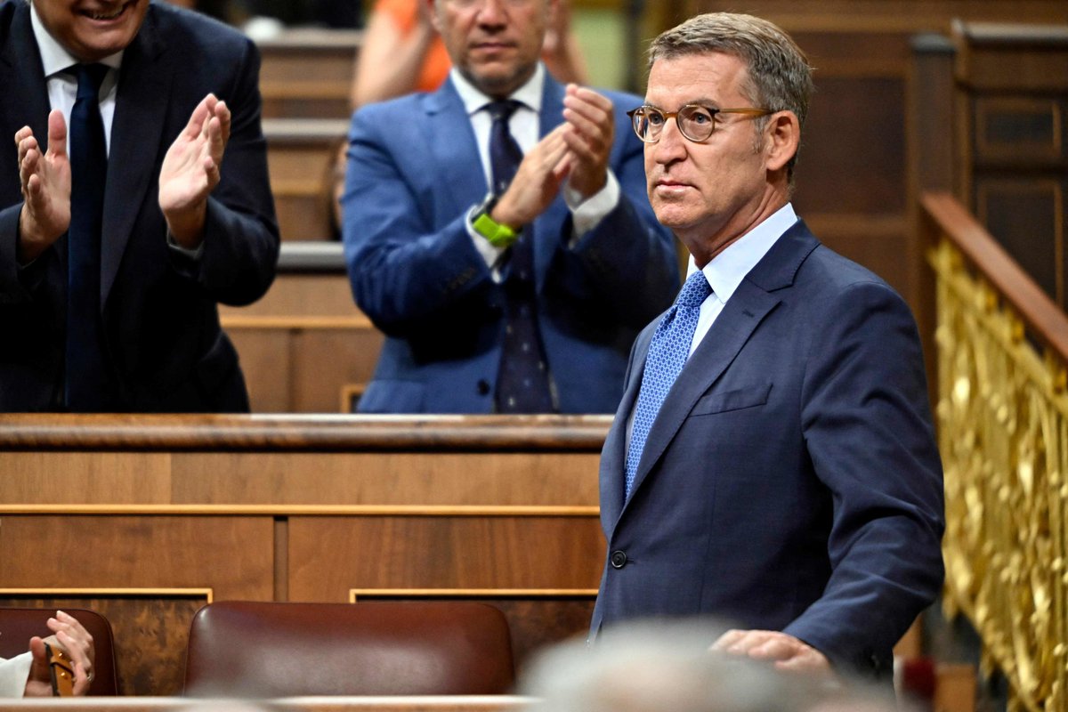 🔵El PP está a 4 escaños de la mayoría absoluta

🔴Sánchez está a un referéndum, amnistía y demás chantajes.

#FeijóoPresidente