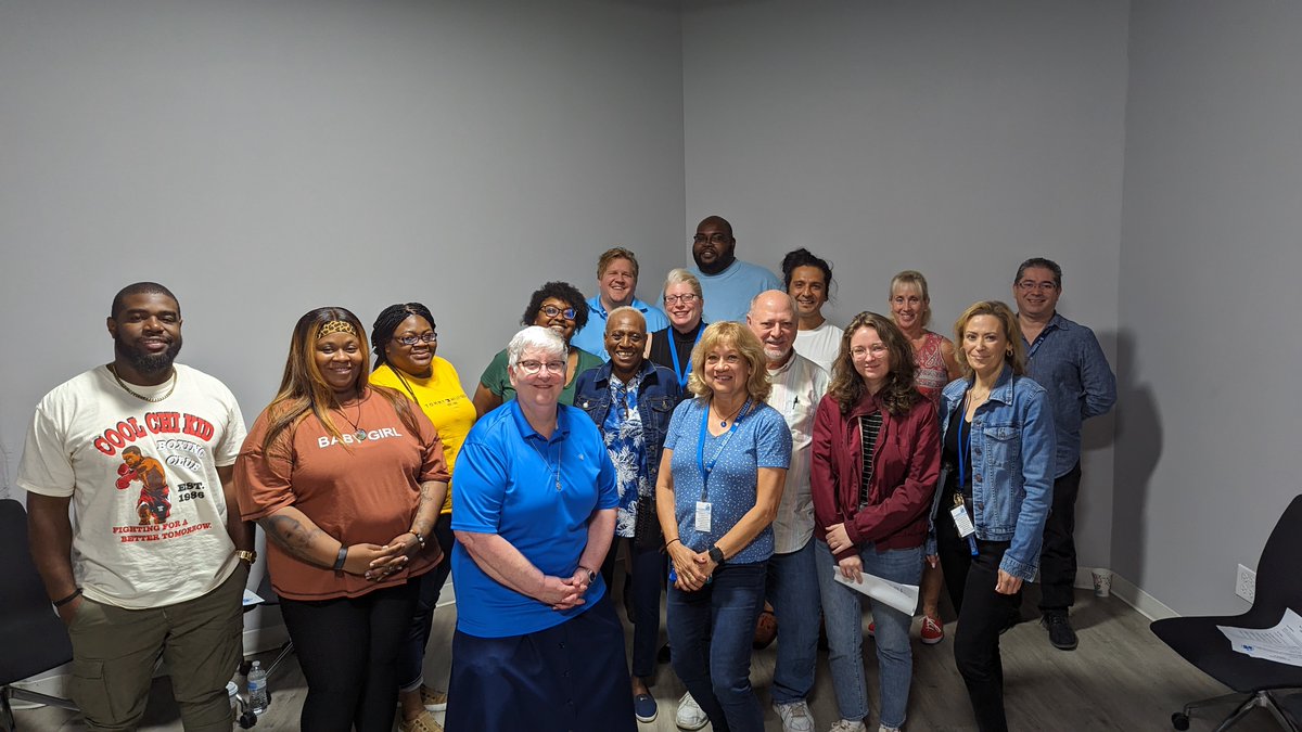 stjosephchicago's tweet photo. 🏢 Reflecting, connecting, and fueling up at our #TeamRetreat! 🙌 #StJosephServices gathered to discuss our mission, vision, values, and the impact we create. ✨ With insightful conversations and delicious bites from @JarabeChicago, we’re ready to keep #TransformingLives. 🌮💙 https://t.co/ctoPOLGcA1