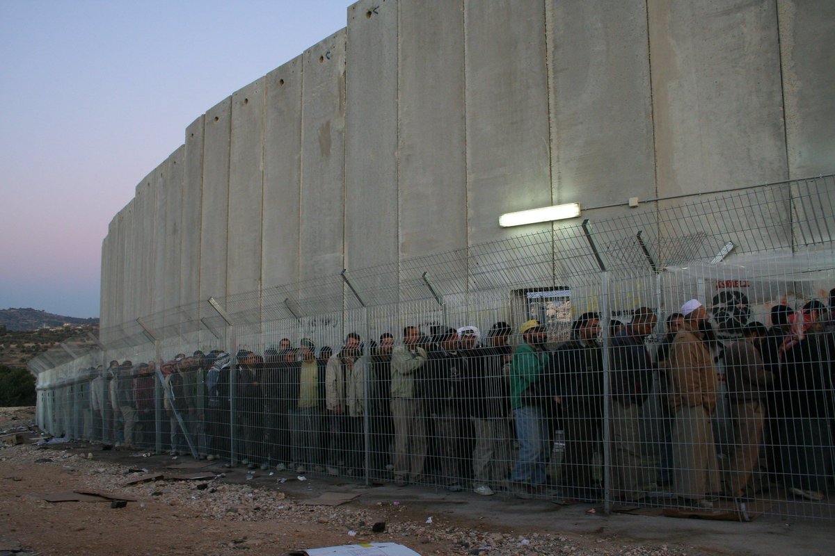 PalestineCultu1's tweet photo. Life in Palestine.   
Do not ignore. https://t.co/lYrFhMA5zM