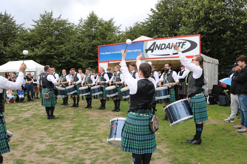 AndanteDrums's tweet photo. Grade 1 World Pipe Band Champions of Champions 2023!

Congratulations to 'Inveraray &amp; District Pipe Band' - Scotland, winning the  World Pipe Band Champion of Champions title in Grade 1 at last Saturdays event. 
⁠
#wpbc2023 #championofchampions #pipeband #andantedrums https://t.co/m6BWoWMxG1