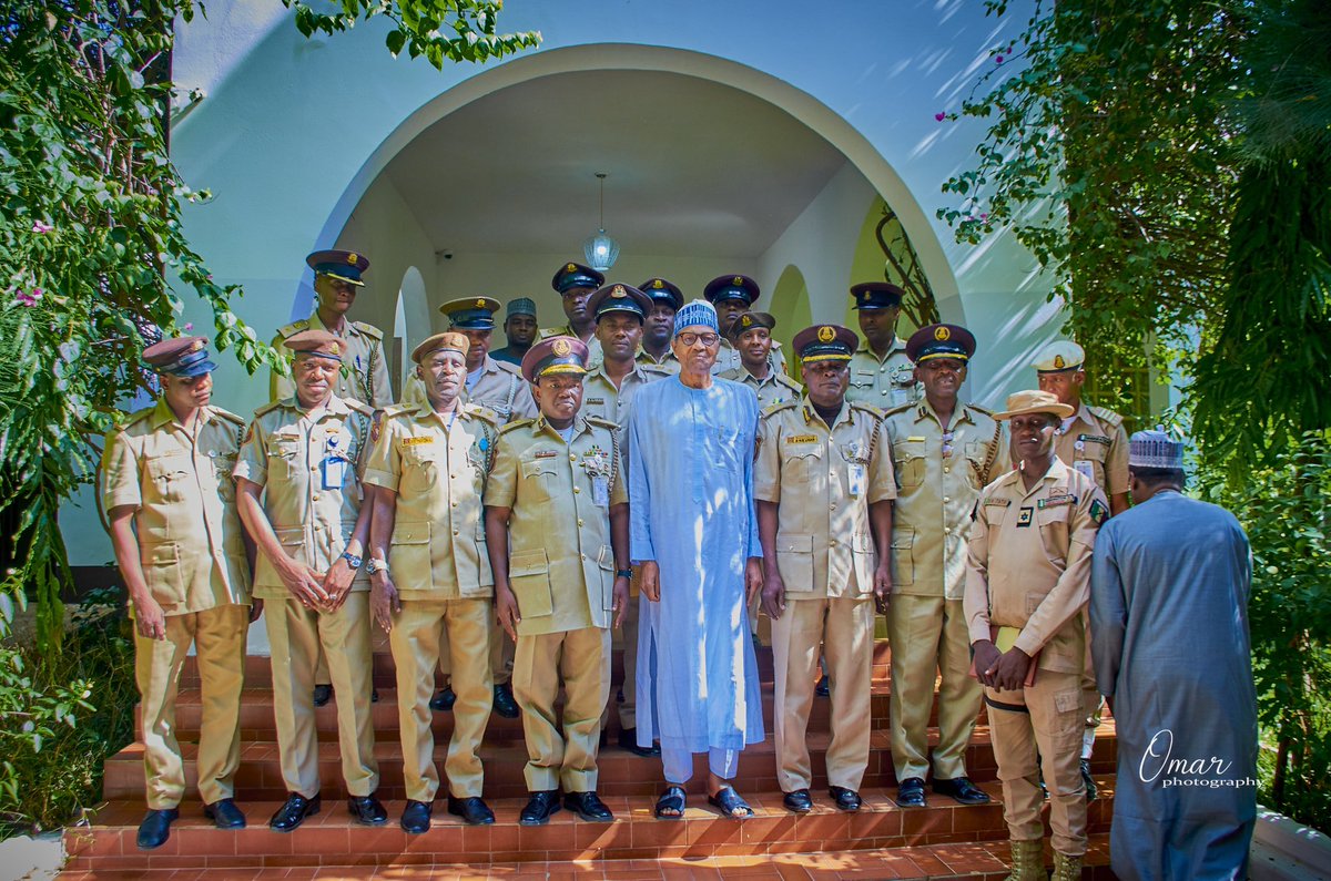 His Excellency, Muhammadu Buhari, today in Daura, received a courtesy call from Mr. Muhammed Adamu, psc, the Immigration Service’s Comptroller of Katsina State Command and his senior ranking colleagues.