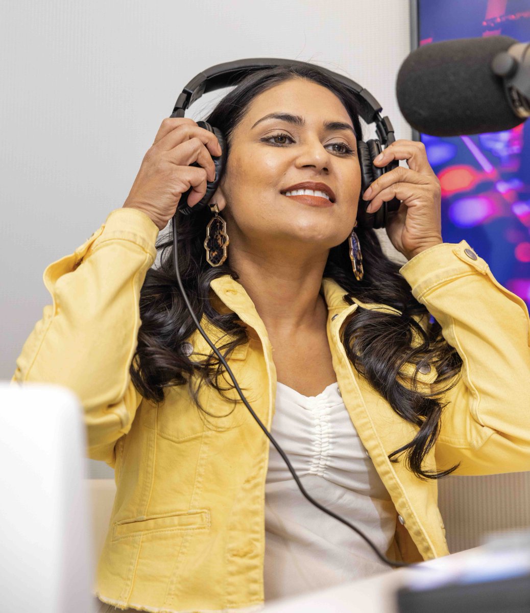 Are you ready to start your podcast career? Ask about our audible membership when you book a tour! 🎙

Tag your favorite Dallas podcaster!

#makersgym #madetocreate #podcaststudio #dallaspodcaster #podcast #creativestudio