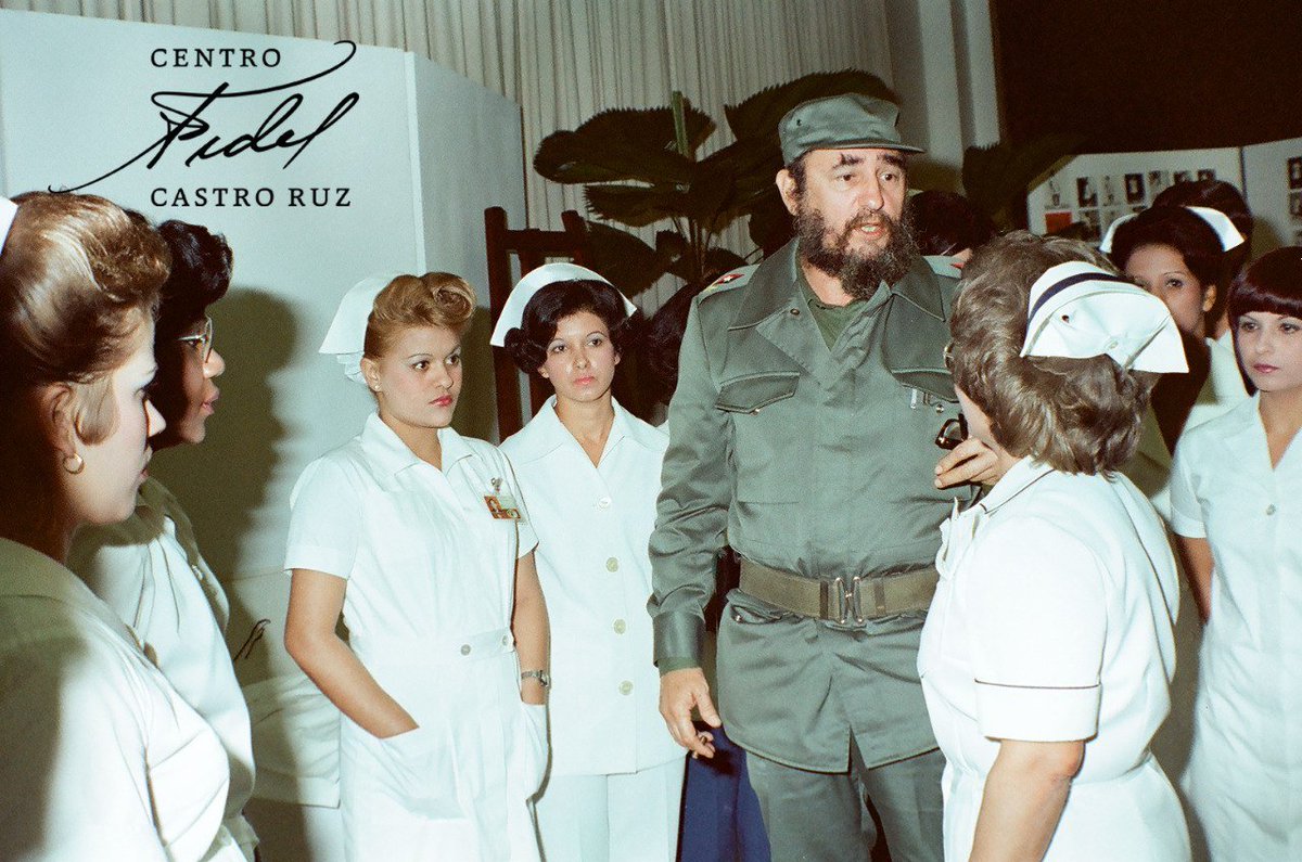 #Fidel:"Si nos preguntaran cuáles son las cosas que más nos han enseñado en la #Revolución, responderíamos que una de las lecciones más interesantes que estamos recibiendo en la Revolución es la lección que nos están dando las mujeres (...)". #MujeresEnRevolución