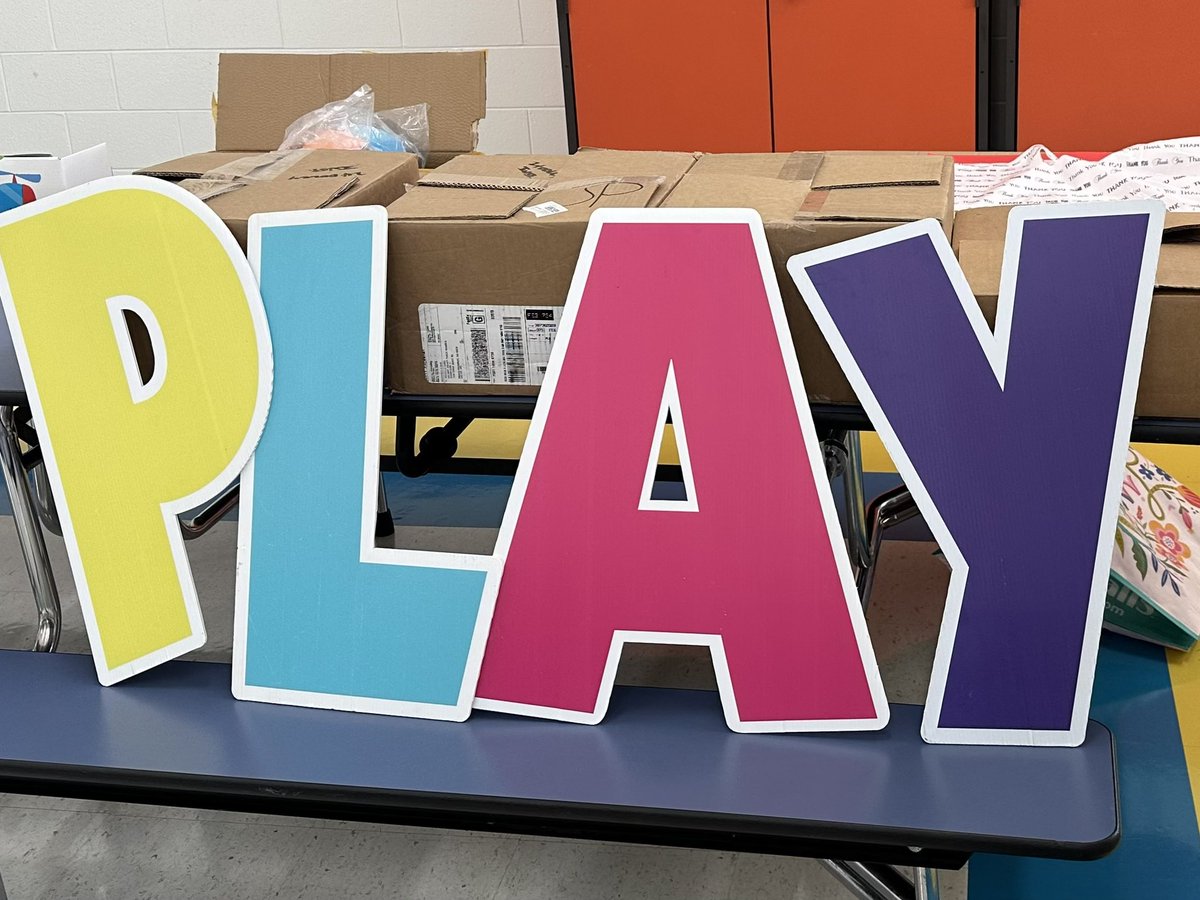 KJohnsonECSE's tweet photo. The Early Childhood Squad is ready for a great PD day tomorrow with @calvertnet PreK staff! #ccpsraisethebar @ECSupervisor @CalvertSpecEd https://t.co/KimSi9Q8r0