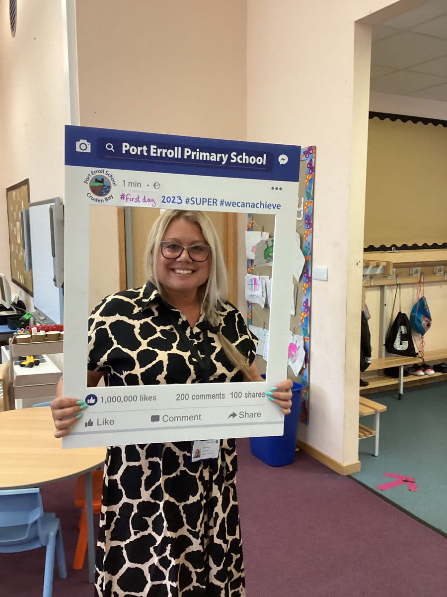 Mrs_Y_ONeil's tweet photo. First day of school, it was a good one. This is as good as my first day back picture goes ๐@Aberdeenshire #team #transition #firstdaygoals #proud https://t.co/RQYpkM1oXY