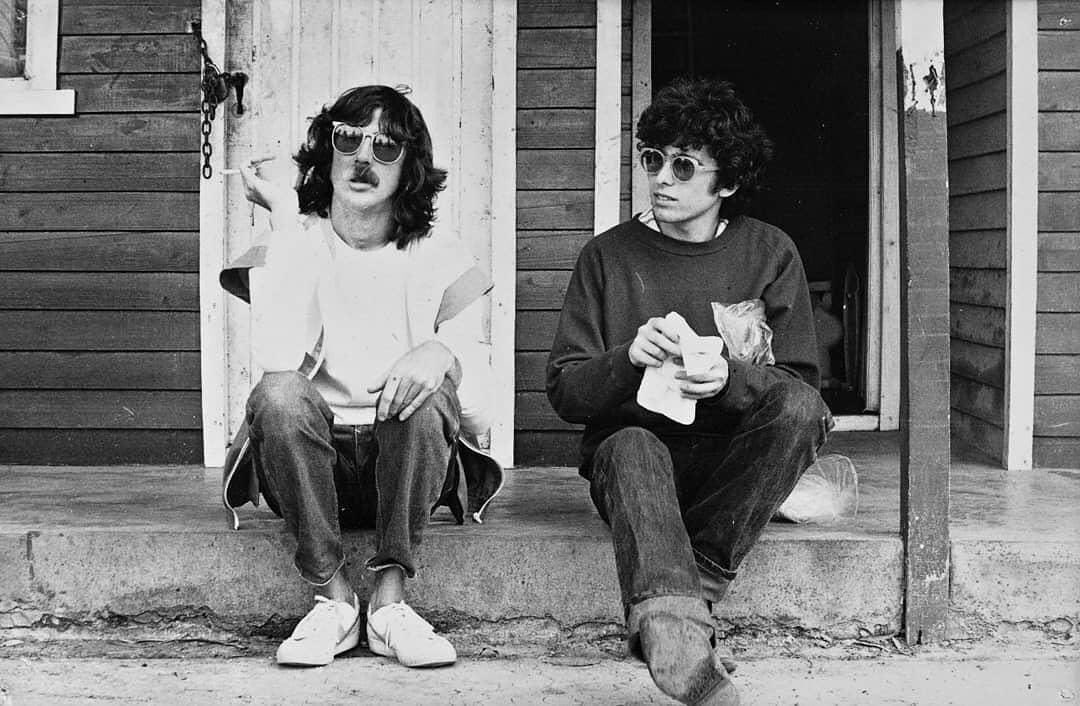 Nenede4ntes's tweet photo. ¡Feliz cumpleaños Salmon! 

Charly Garcia y Andres Calamaro en el Buenos Aires Rock de 1982. https://t.co/ZftFTfj1tV